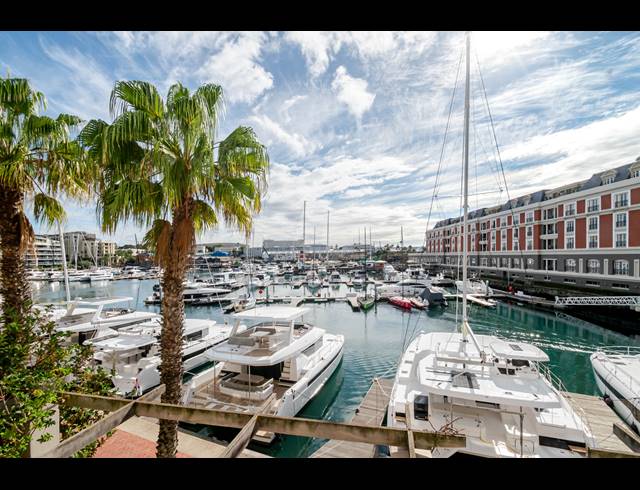 2 BEDROOM APARTMENT FOR SALE IN WATERFRONT